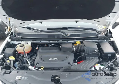 2017 Chrysler Pacifica Touring z USA, uszkodzony, nr VIN 2C4RC1DG8HR510724